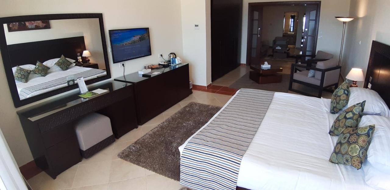 Concorde Moreen Beach Resort Abu Dabbab Esterno foto